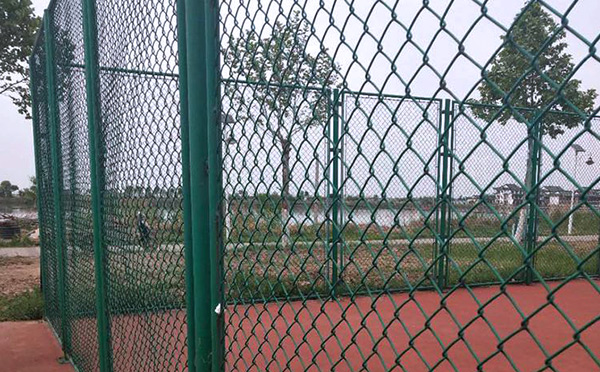 勾花護(hù)欄網(wǎng) 勾花護(hù)欄網(wǎng)